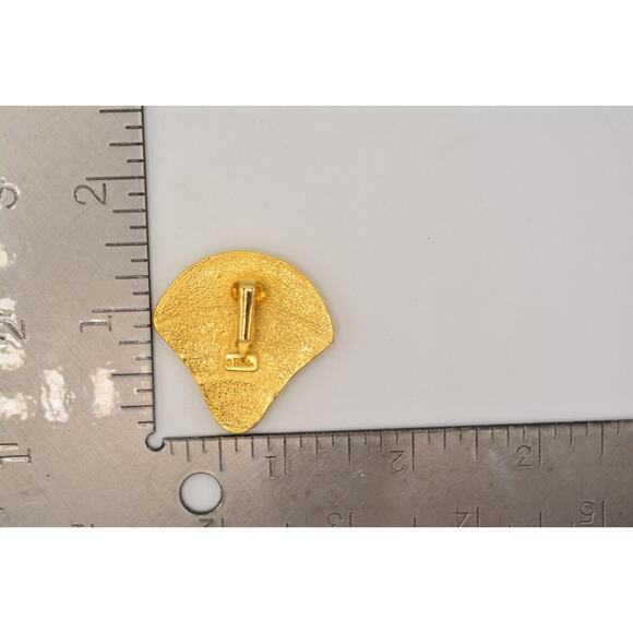 Pakula Vintage Clip On Earrings Clam Shell Brushed Gold Signed Chunky 80s BinAS - Picture 12 of 12